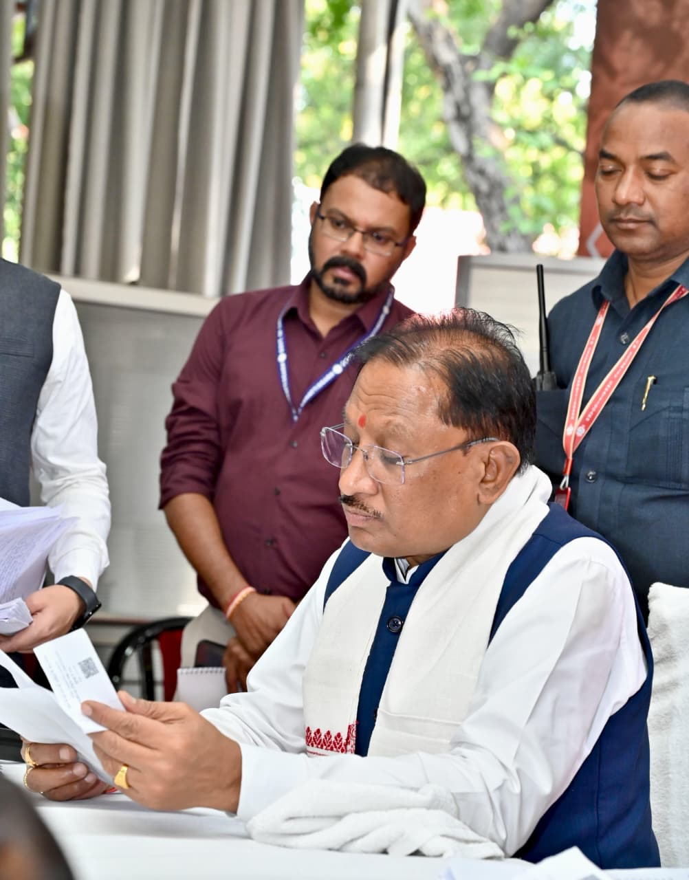 मुख्यमंत्री विष्णु देव साय ने आमजन की समस्याएँ सुनीं, मौके पर दिए त्वरित समाधान