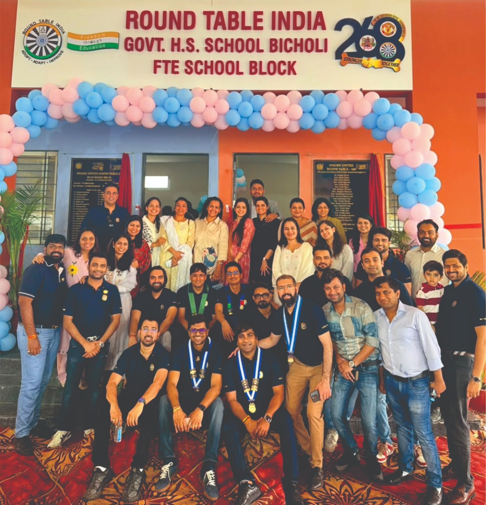 इंदौर यूनाइटेड राउंड टेबल 268 ने बिचौली मर्दाना स्कूल को दी 4 नई कक्षाएं